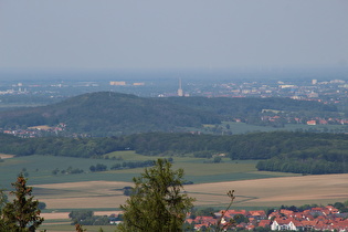 Zoom auf den Benther Berg und das Kraftwerk Herrenhausen