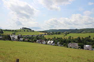 … und Blick über Wiemeringhausen nach Südwesten