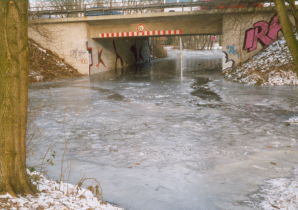 Wasserstraße - oder Eisbahn - oder ...?