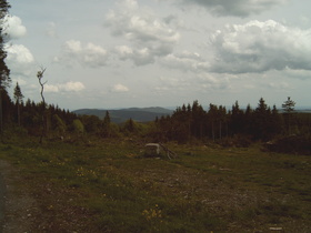 auf dem Gipfelrundweg, Blick nach Osten