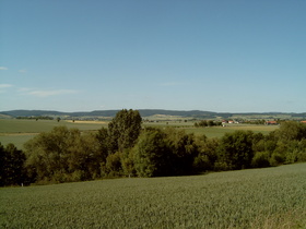 wenig attraktive Agrarlandschaft östlich des Sollings