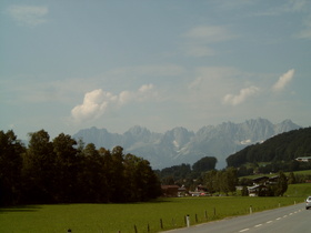 kurz vor Kitzbühel, im Hintergrund der Wilde Kaiser