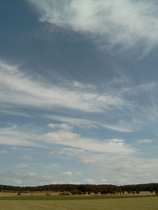 ungewöhnlich blauer Himmel über dem Calenberger Land