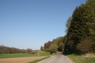 östlich des Sollings eine kurze steile Rampe vor Krimmensen