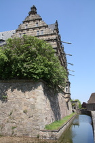 Schloss Hämelschenburg: Schlossgebäude und Burggraben