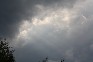 dunkle Wolken, …