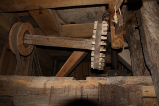 Bockwindmühle Dudensen, Mehlboden: Antrieb für den Sechskantsichter