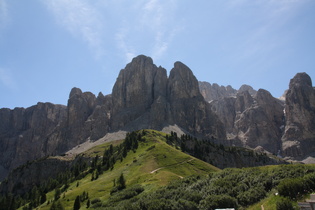 Grödnerjoch, Passhöhe, Blick auf die Sellagruppe