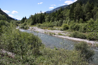 die Drau zwischen Thal und Leisach-Gries, Blick flussaufwärts