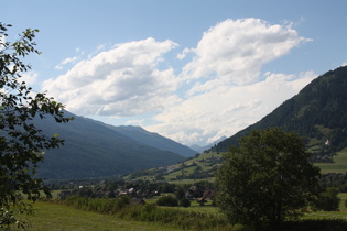 Blick von der Nordrampe auf St. Michael im Lungau