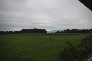 aus dem Zugfenster ein "Schuss" auf die Alpen am Südhorizont