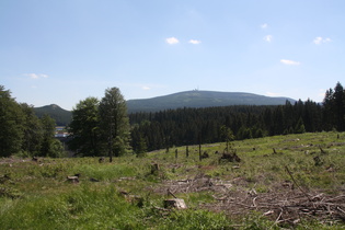 der erste Blick auf den Brocken, links der Eckerstausee