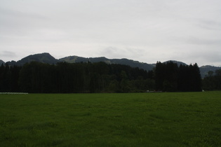 zwischen Fischen im Allgäu und Obermaiselstein, auch im Nordwesten noch keine hohen Berge in Sicht