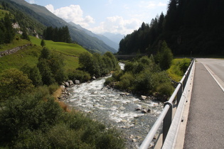 der Ticino bei Villa Bedretto, Blick flussabwärts …