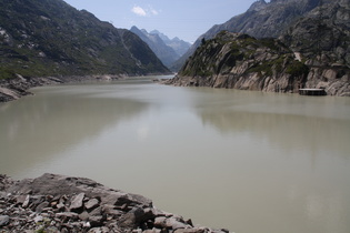 Blick vom Ostufer über den Grimselsee