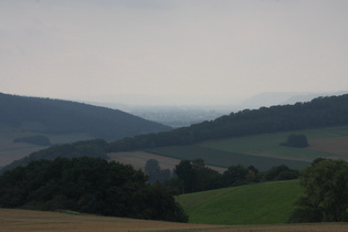 L580 beim Hangberg, Blick nach Südwesten auf Holzminden