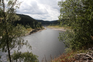 Blick über den Okerstausee auf die Vorsperre