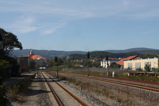 am Startpunkt das Bergziel im Blick