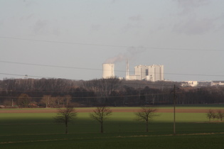 zwischen Döteberg und Harenberg: Zoom auf das Kraftwerk Stöcken