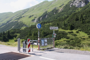 Schild auf der Passhöhe