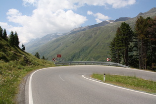 Nordwestrampe, Kehre 4 — 2049 m
