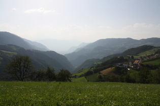 Nigerpass, Nordwestrampe, Blick ins Eisacktal Richtung Bozen