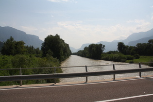 die Etsch, Blick flussabwärts nach Süden