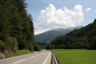 auf der Brennerstraße nördlich von Sterzing