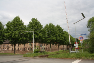 Bahnstrecke Altenbeken–Kreiensen, Bahnübergang in Corvey