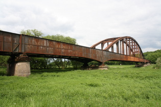 Bahnstrecke Altenbeken–Kreiensen, Weserbrücke, Südseite