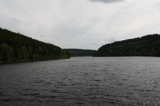 Blick von der Hauptstaumauer über den Okerstausee