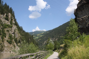 Engstelle im oberinntal etwas weiter flussaufwärts, Blick flussabwärts