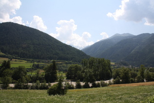 Blick über Faggen ins Kaunertal, im Hintergrund ein Stück des Kaunergrates