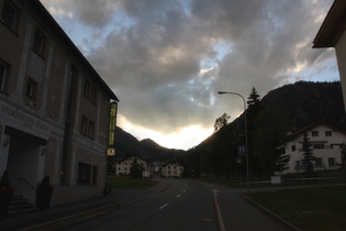 Abendstimmung in Tschierv, dem "Dach der Etappe"