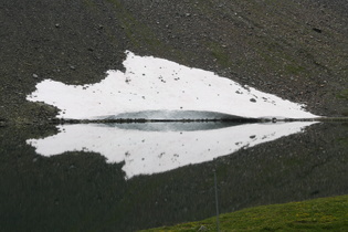 Zoom auf den südlichen Schneerest