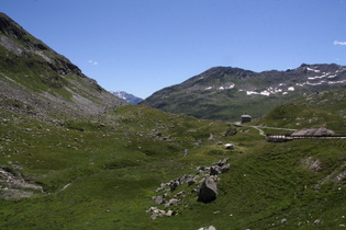 der Liro bei Cerfui, dahinter der Monte Cardine