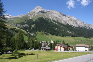 Blick auf Splügen und das Teurihorn