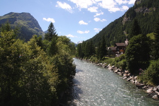 der Hinterrhein in Splügen, Blick flussaufwärts