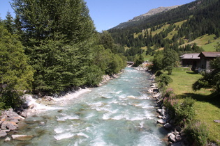 der Hinterrhein in Splügen, Blick flussabwärts