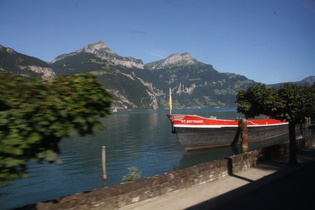 Bahnfahrt: Urnersee, Blick nach Nordwesten