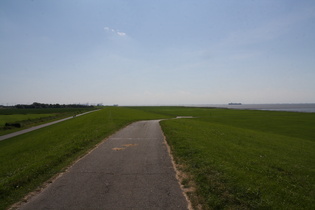 Blick nach Bremerhaven und auf die Wesermündung