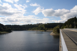 Blick über den Okerstausee auf Schulenberg