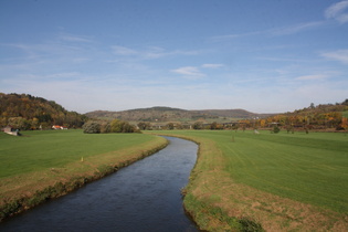 die Leine bei Salzderhelden, Blick flussabwärts