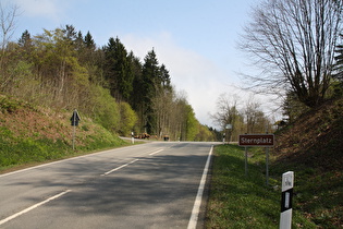 Sternplatz, 1. "Bergwertung" der Tour, Blick nach Osten …