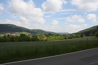 oberhalb von Bad Pyrmont aus Blick ins Emmertal talabwärts