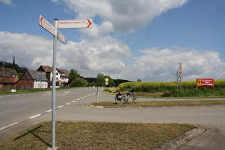 letzter Fahrradwegweiser zum Köterberg bei Falkenhagen