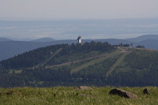 Zoom auf den Wurmberg mit Sprungschanze