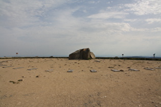 Blick über das Gipfelplateau nach Südosten