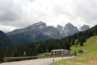 zwischen Funtanacia und Corvara, Blick auf die Sellagruppe