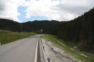 der Rio Rutora zwischen Passhöhe und Corvara